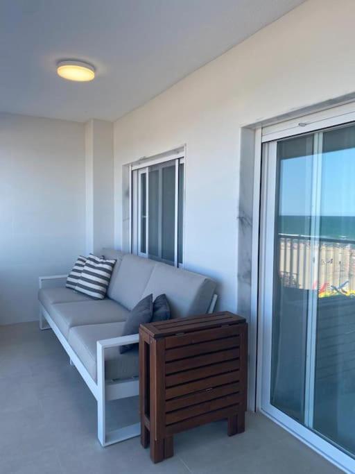 Apartamento 1ª Linea De Playa - Con Piscina Y Parking Playa de Gandia Екстериор снимка