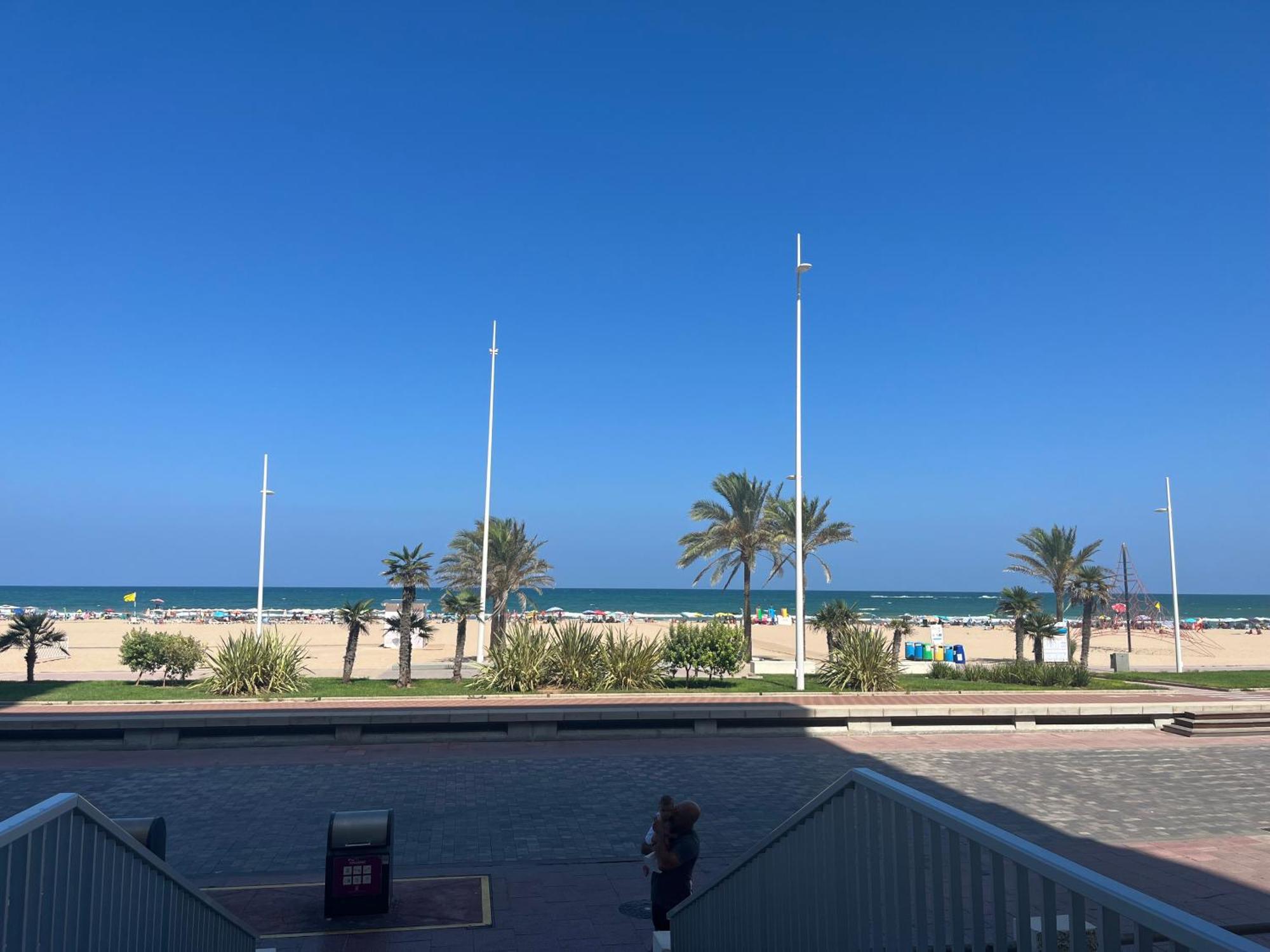 Apartamento 1ª Linea De Playa - Con Piscina Y Parking Playa de Gandia Екстериор снимка
